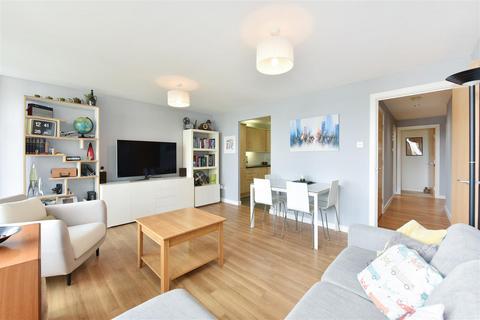 2 bedroom apartment for sale, Berglen Court, Branch Road, E14