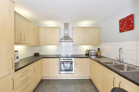 2 bedroom apartment for sale, Berglen Court, Branch Road, E14