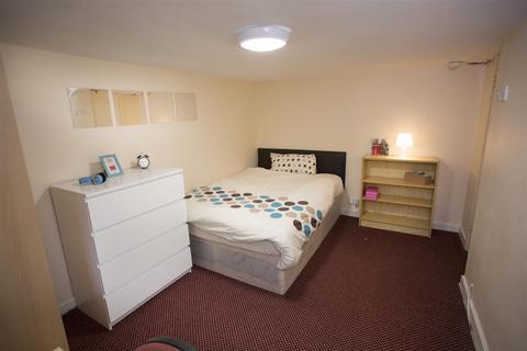 6 bedroom terraced house to rent - Ash Road, Headingley, Leeds, LS6 3HD