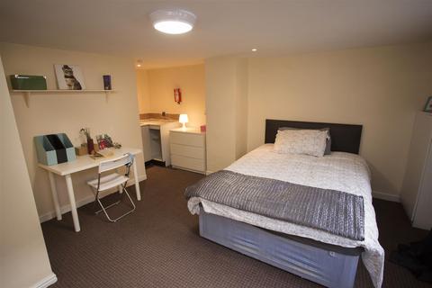 6 bedroom terraced house to rent, Ash Road, Headingley, Leeds, LS6 3HD