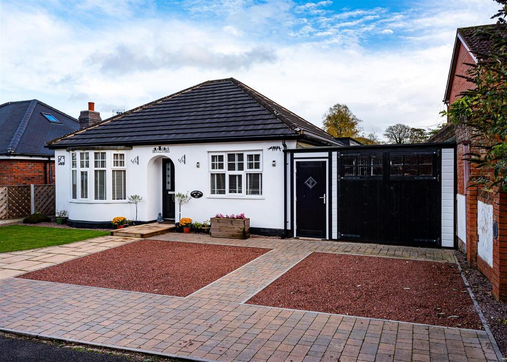 87 Birches Road, Codsall, Wolverhampton 2 bed detached bungalow for