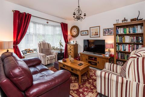 2 bedroom detached bungalow for sale - 87 Birches Road, Codsall, Wolverhampton