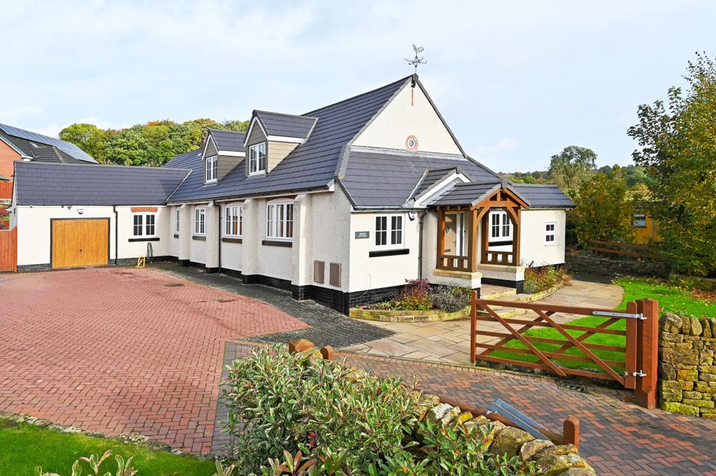 St. Johns Road, Unstone, Dronfield 4 bed detached house for sale £785,000