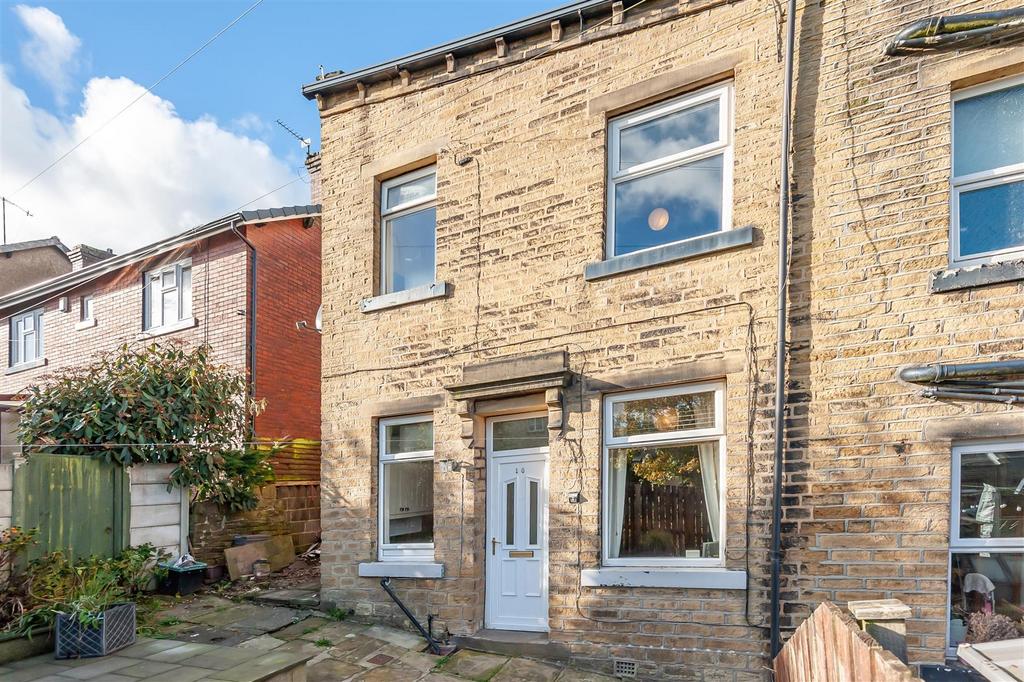 Stanley Street West, Sowerby Bridge 3 bed end of terrace house for sale