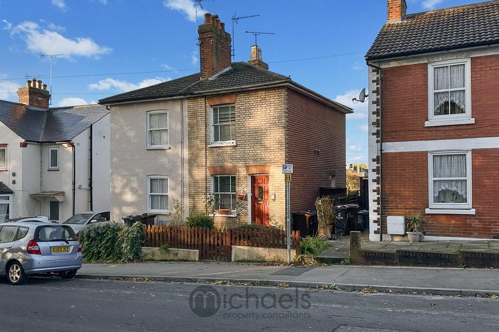Mile End Road, Colchester, Colchester, CO4 2 bed semidetached house