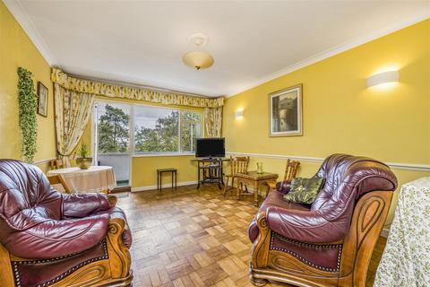 2 bedroom flat for sale, Redhill Drive, Bournemouth