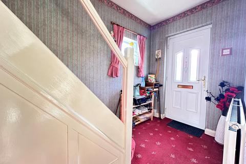 3 bedroom semi-detached house for sale - Loftin Way, Chelmsford, CM2