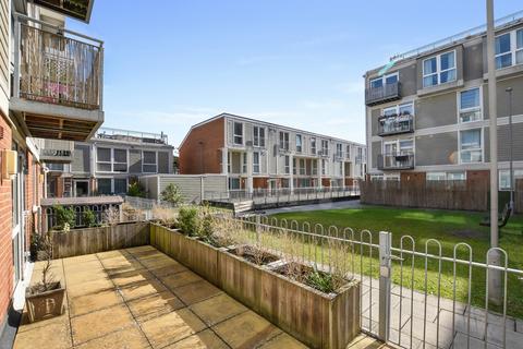 1 bedroom flat for sale, Brownell Place, London, W7