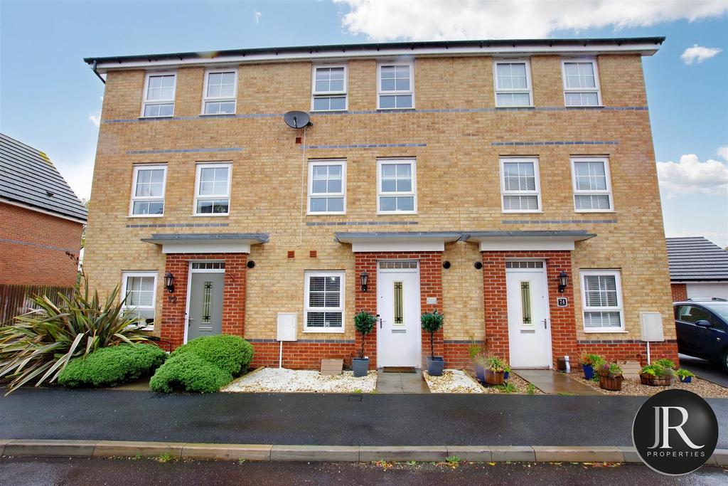 Buckmaster Way, Rugeley WS15 4 bed terraced house £255,000