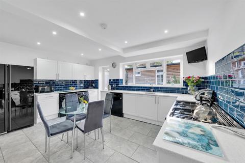 5 Thornton Road, Bromley, BR1 5AP