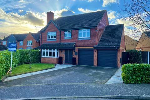 4 bedroom detached house for sale, Beauchamps, Burnham-On-Crouch