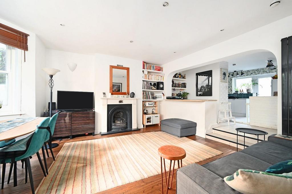 Preston Road, Brighton 2 bed apartment for sale £325,000