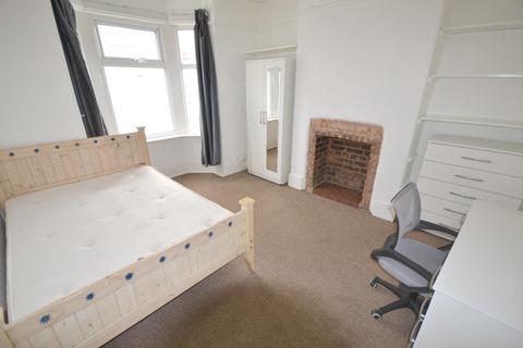 5 bedroom terraced house to rent - Pinhoe Road, Exeter, EX4 7HS