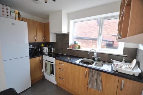 8 bedroom private hall to rent - Butts Road, Exeter, EX2 5BE