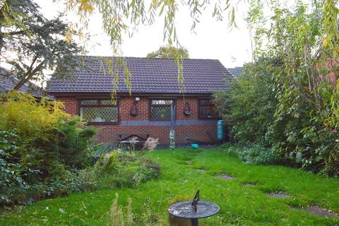 2 bedroom detached bungalow for sale, Mills Farm Close, Oldham