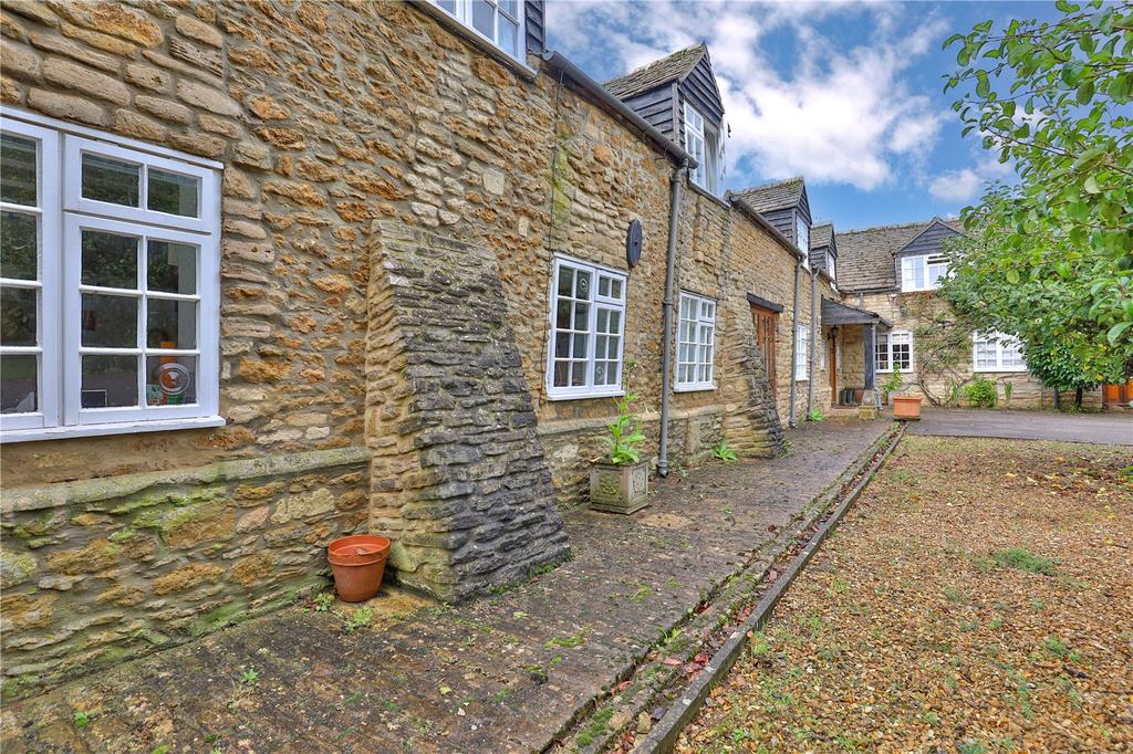 Coach House