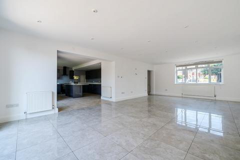 14 Green Way, London, SE9 5SZ