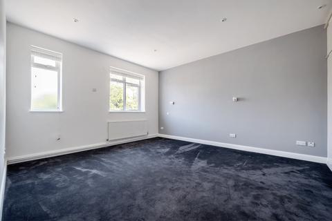 14 Green Way, London, SE9 5SZ