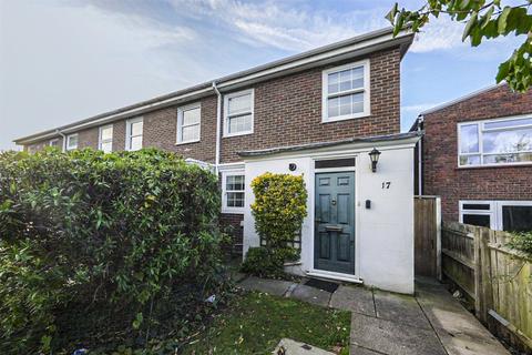 17 Spinney Close, New Malden, KT3 5BQ