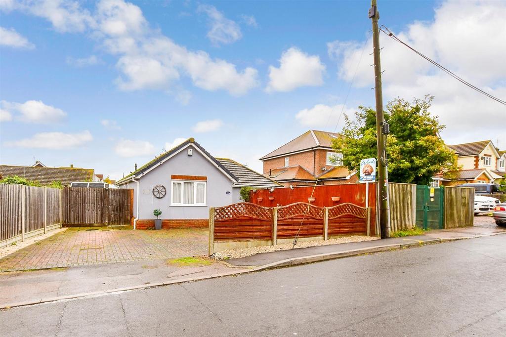 Church Lane, Seasalter, Whitstable, Kent 2 bed detached bungalow for