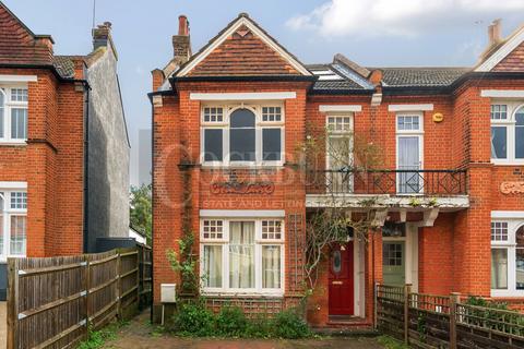 9 Avondale Road, London, SE9 4SN