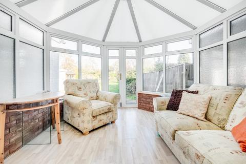 19 Cannonside, Fetcham, Leatherhead, KT22 9LE