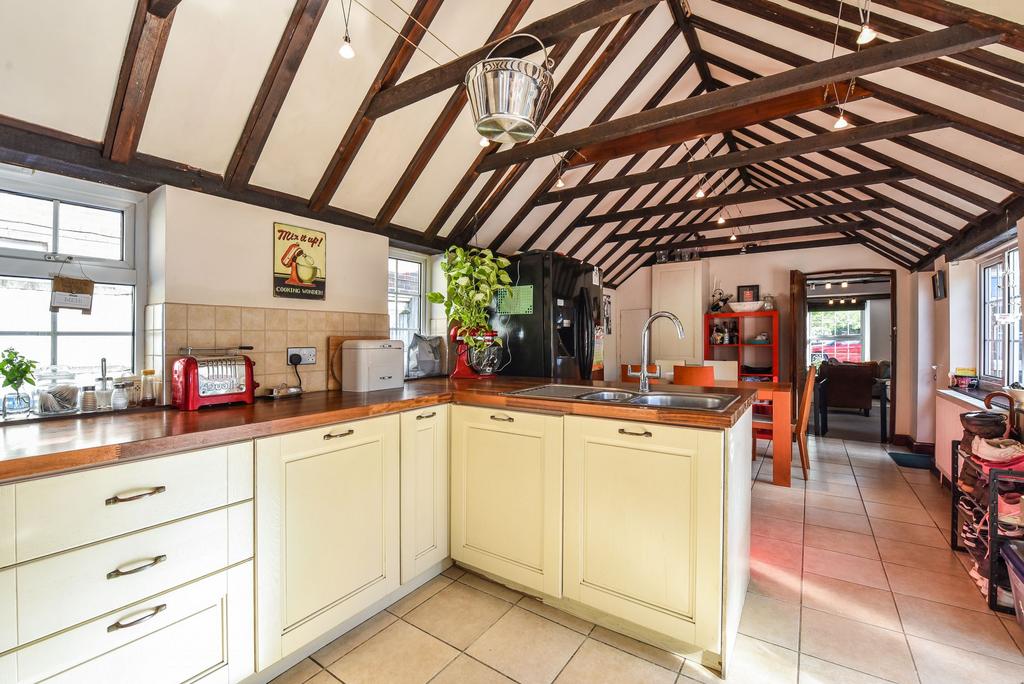Main Road, Fishbourne, Chichester, PO18 4 bed detached house for sale