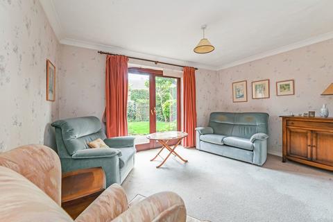54 Bishopsgate Walk, Chichester, PO19 6FQ