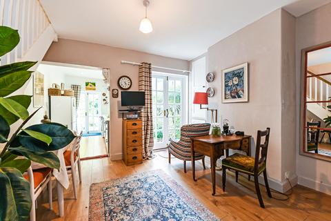 2 bedroom terraced house for sale, Franklin Place, Chichester, PO19