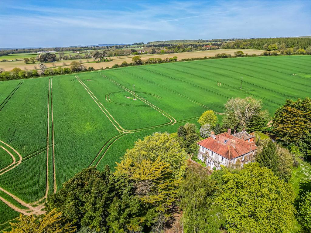 Halnaker, Chichester, PO18 7 bed detached house for sale £2,500,000