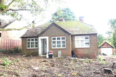 3 bedroom property with land for sale - Wokingham, Berkshire
