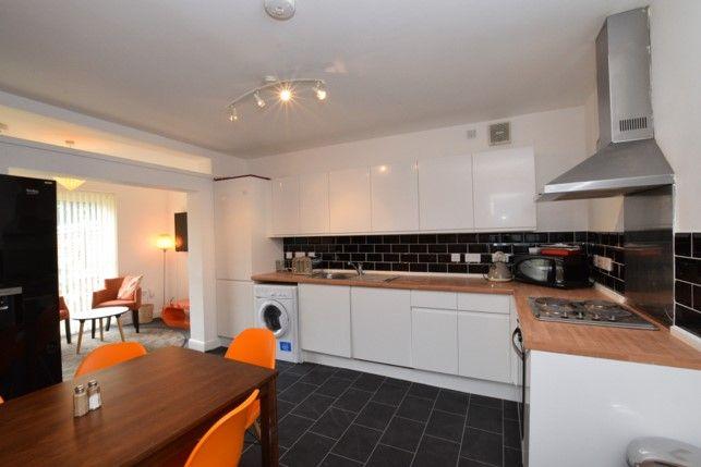 Kitchen &amp; Dining