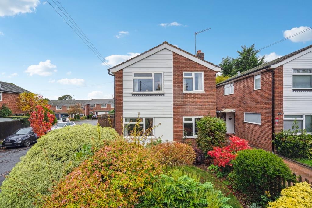 Royle Close, Chalfont St. Peter, Gerrards Cross, SL9 3 bed house for