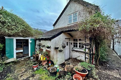 3 bedroom cottage for sale - Newport Street, Tiverton, Devon, EX16 6NL