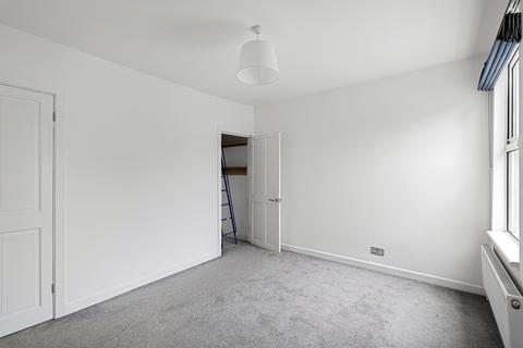 90 Edward Road, Croydon, CR0 6DY