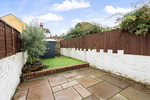 90 Edward Road, Croydon, CR0 6DY