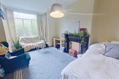 5 bedroom house to rent, Ebor Mount,, Hyde Park, Leeds