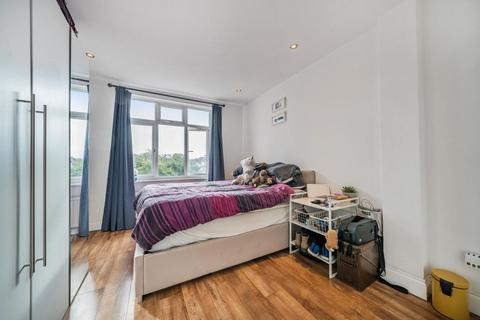 1 bedroom flat for sale, Approach Road, Raynes Park