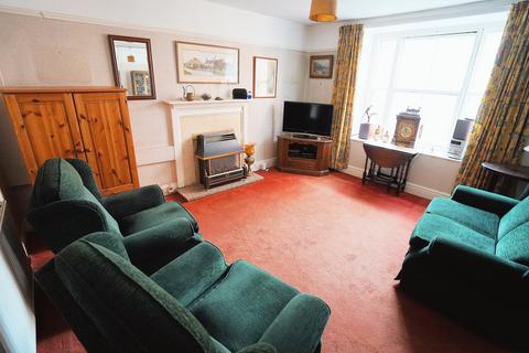 4 bedroom flat for sale, Flat above 24 Penlan Street, 24 Penlan Street, Pwllheli, Gwynedd