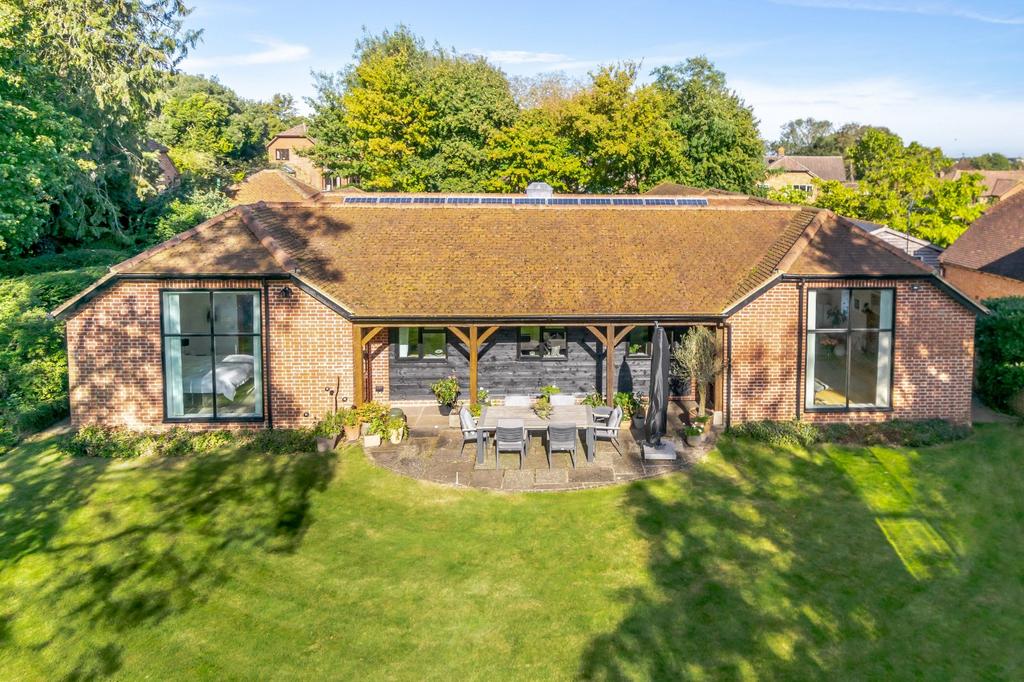 Lees Hill, South Warnborough, Hook, Hampshire 4 bed detached house for