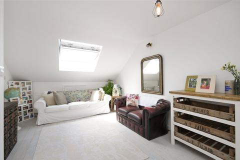 2 bedroom apartment to rent, Adelaide Grove, London, W12