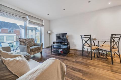 2 bedroom flat for sale, Flat 105 Nightingale House,  Drake Way,  RG2