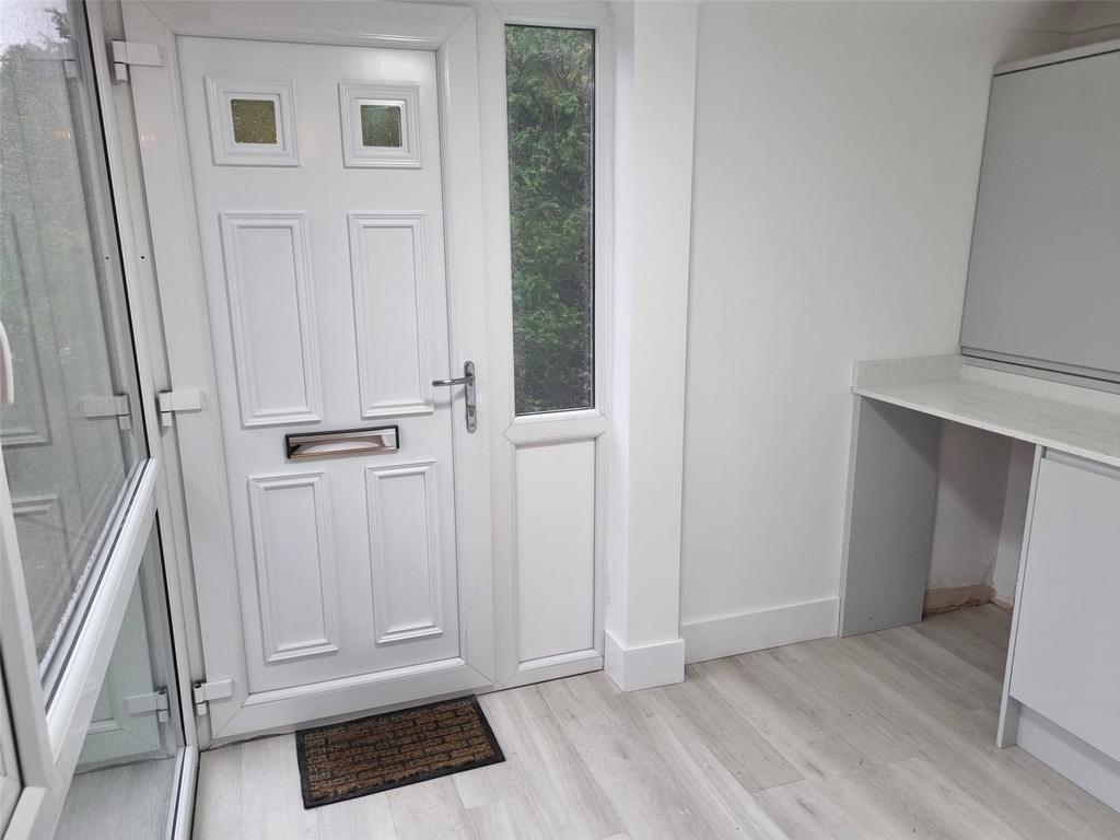 Porch-Utility Room