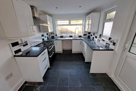 2 bedroom terraced house for sale, New Road, Close to Town, Eastbourne BN22