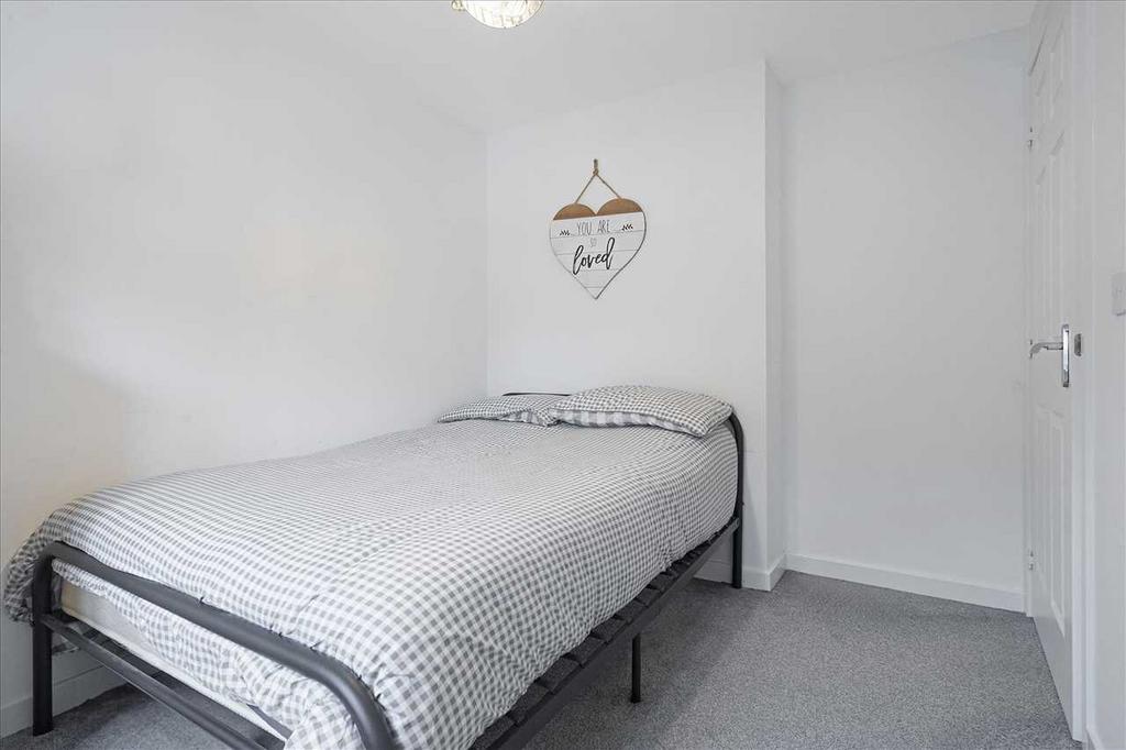 Bedroom Two (2)