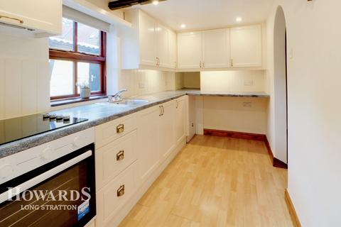 2 bedroom character property for sale, 2 Gills Close, Harleston IP20 9BL