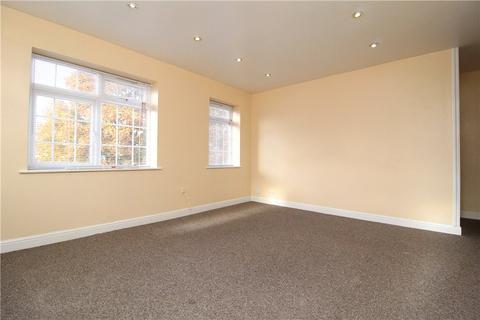 2 bedroom apartment to rent - Eastmead Avenue, Greenford, UB6