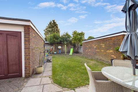 62 Randolph Close, Bexleyheath, DA7 6HY