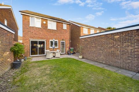 62 Randolph Close, Bexleyheath, DA7 6HY