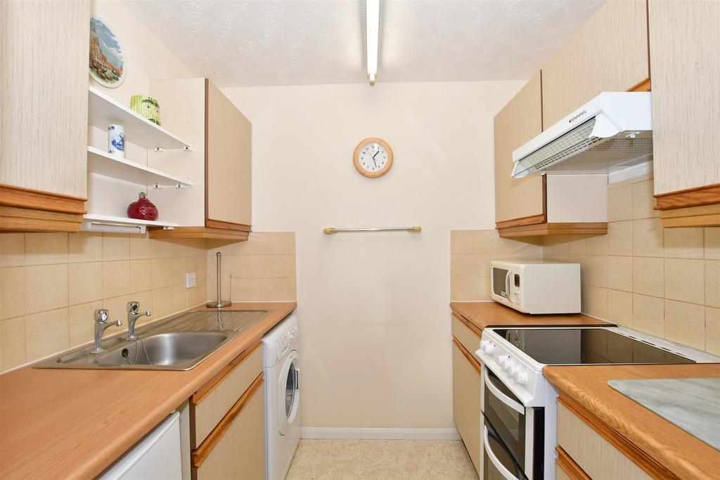 Stakes Road, Purbrook, Waterlooville... 1 bed ground floor flat for